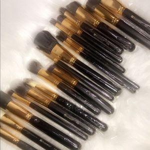 18 piece bh cosmetics  face brushes